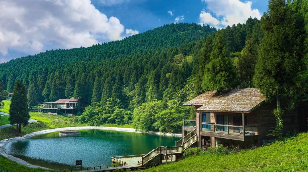 重慶一森林公園天池湖底驚現(xiàn)304不銹鋼 網(wǎng)友吵翻了<strong></p>
<p>304不銹鋼</strong>！:304不銹鋼